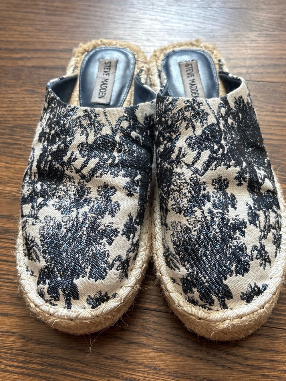 Steve Madden Blue and Cream Toile Espadrille Slide Mules
